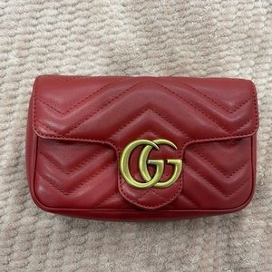 Red gucci gg marmont super mini crossbody/belt bag